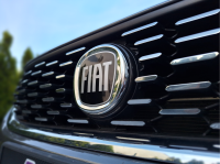Czarne emblematy Fiat Tipo 4.jpg